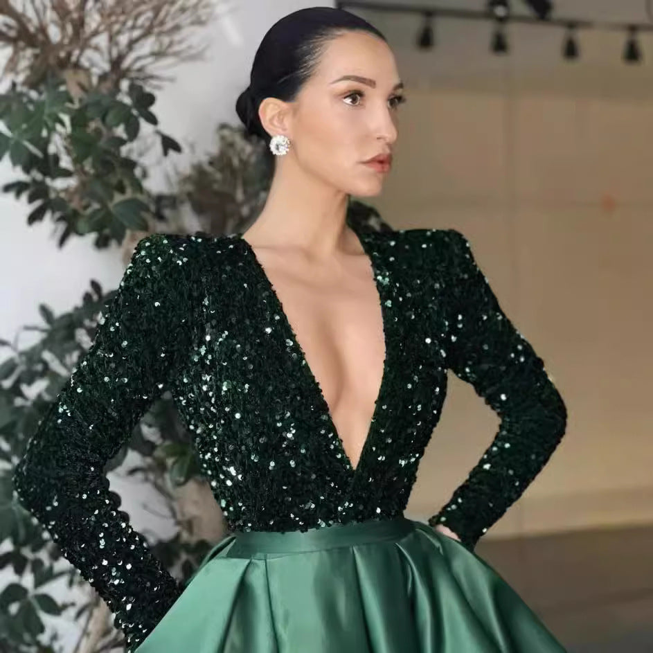 Damen Abendkleid tiefes V mit Glanzakzenten Eveloria