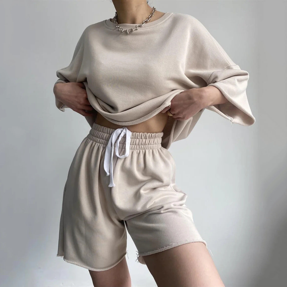 Damen Kurzarm-Oberteil und Shorts Set Eveloria - Eveloria