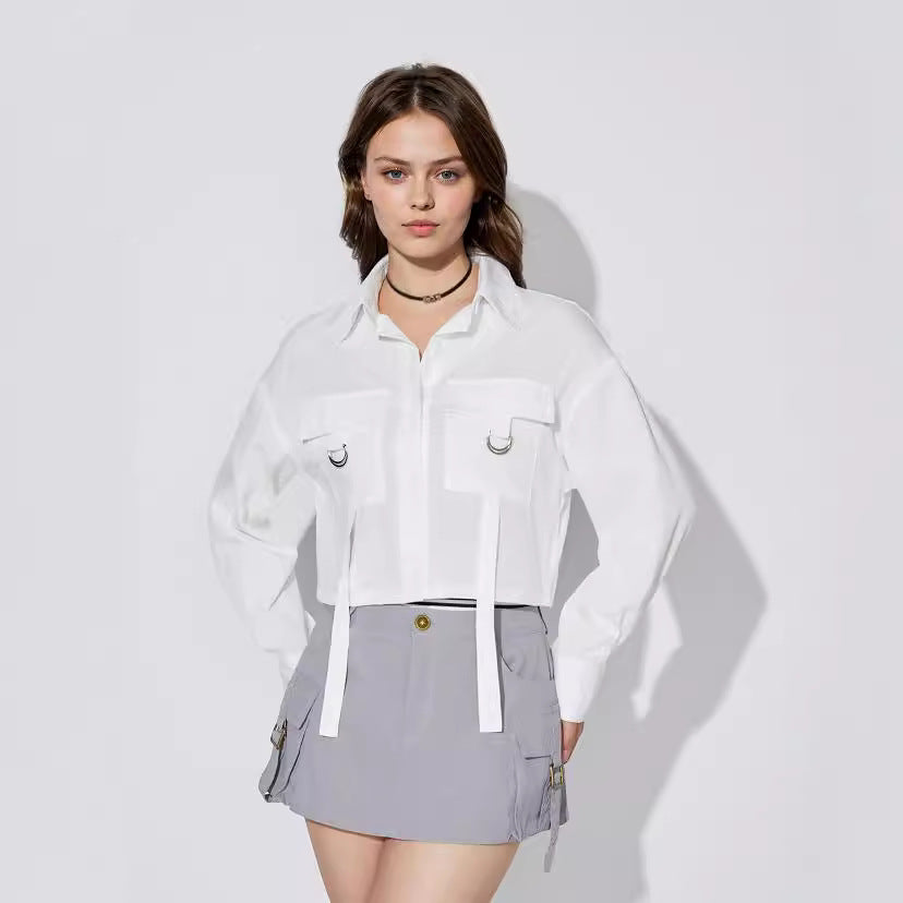 Damen Cropped Bluse mit Taschen und Modernen Details - Eveloria