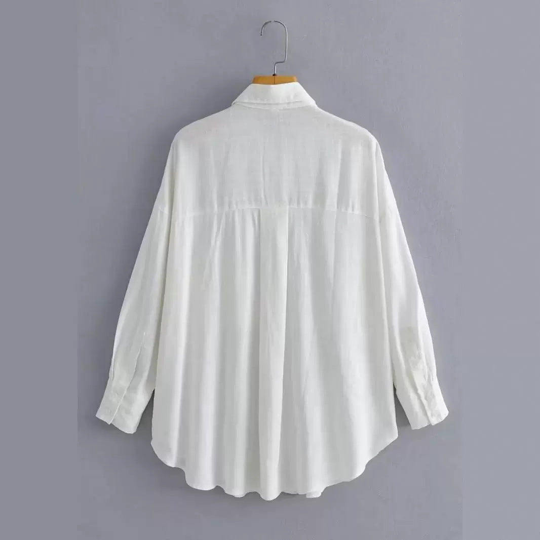 Damen Oversized Hemdbluse mit Brusttasche und subtiler Struktur