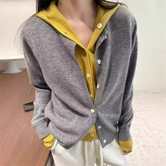 Damen Strickjacke Kuschelig V-Ausschnitt Knöpfe Beige - Eveloria