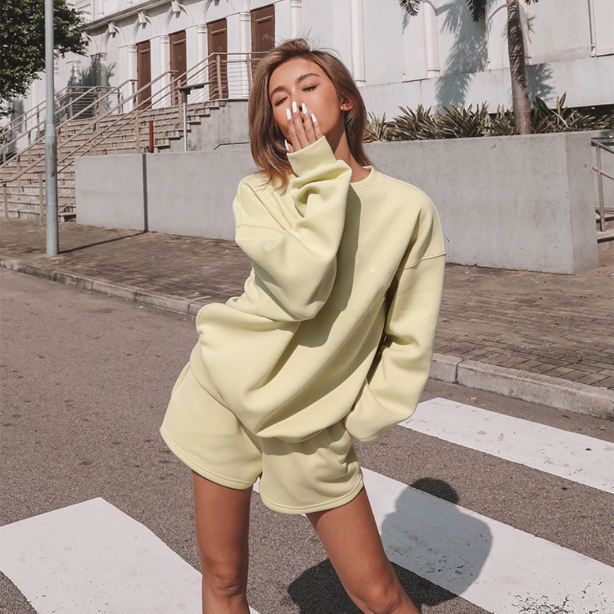 Damen Fleece-Sweatshirt-Shorts-Set Eveloria