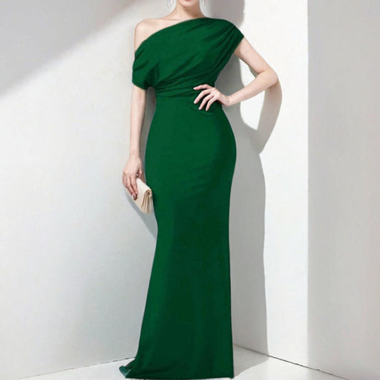 Damen Maxikleid Asymmetrischer Ausschnitt Tailliert Schwarz Eveloria - Eveloria