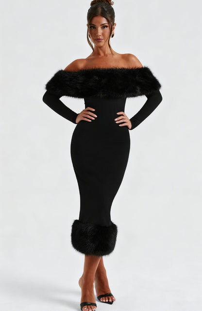 Damen Kleid Figurbetont mit abnehmbarem Kunstfell Eveloria