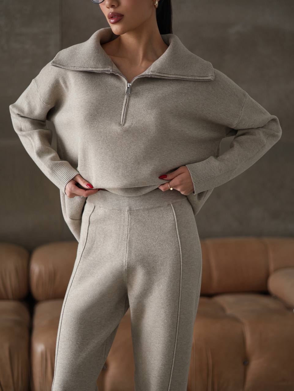 Damen Sweatshirt Jogginghose Set Hochkragen Reißverschluss Eveloria