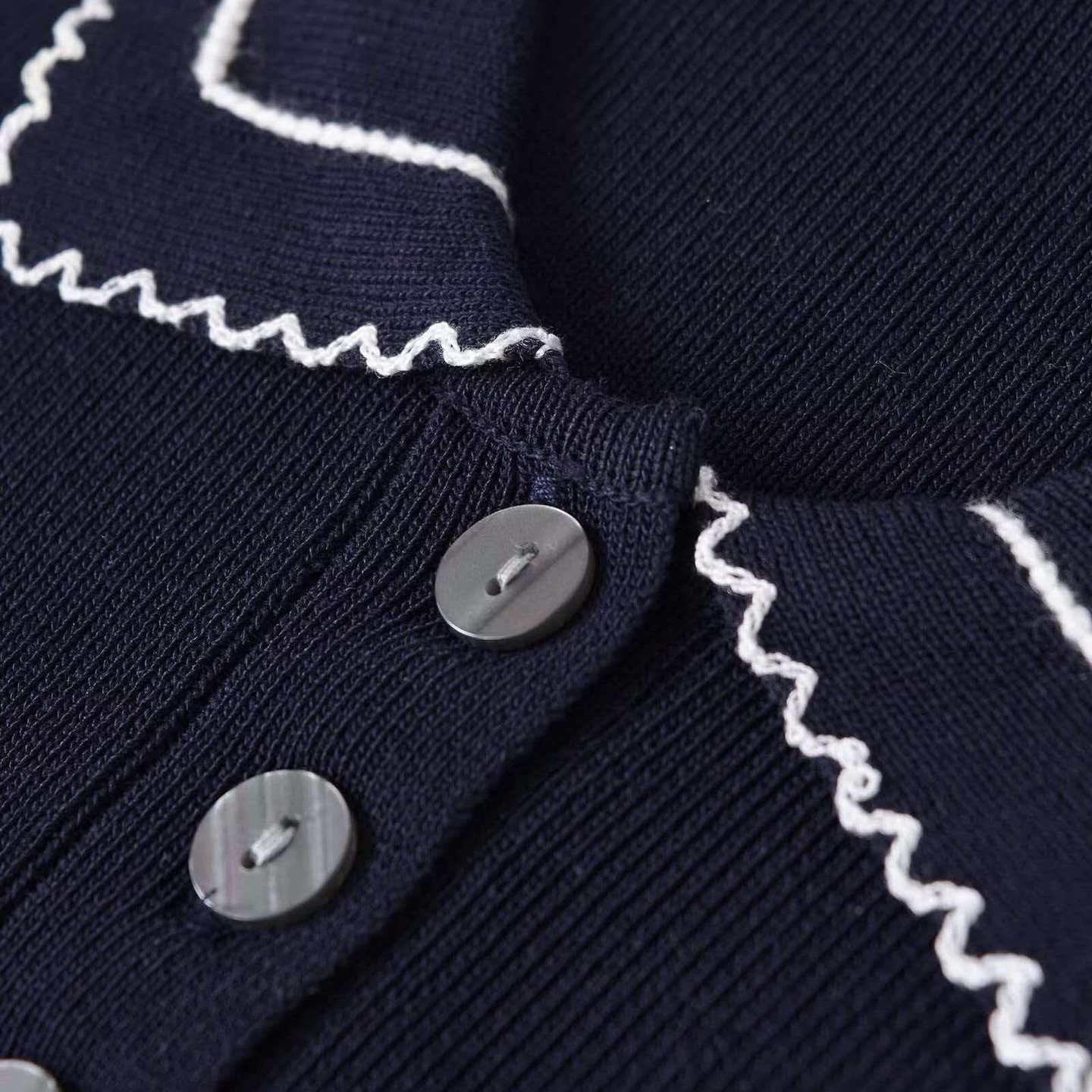 Damen Strickpullover Polokragen Knopfleiste Eveloria