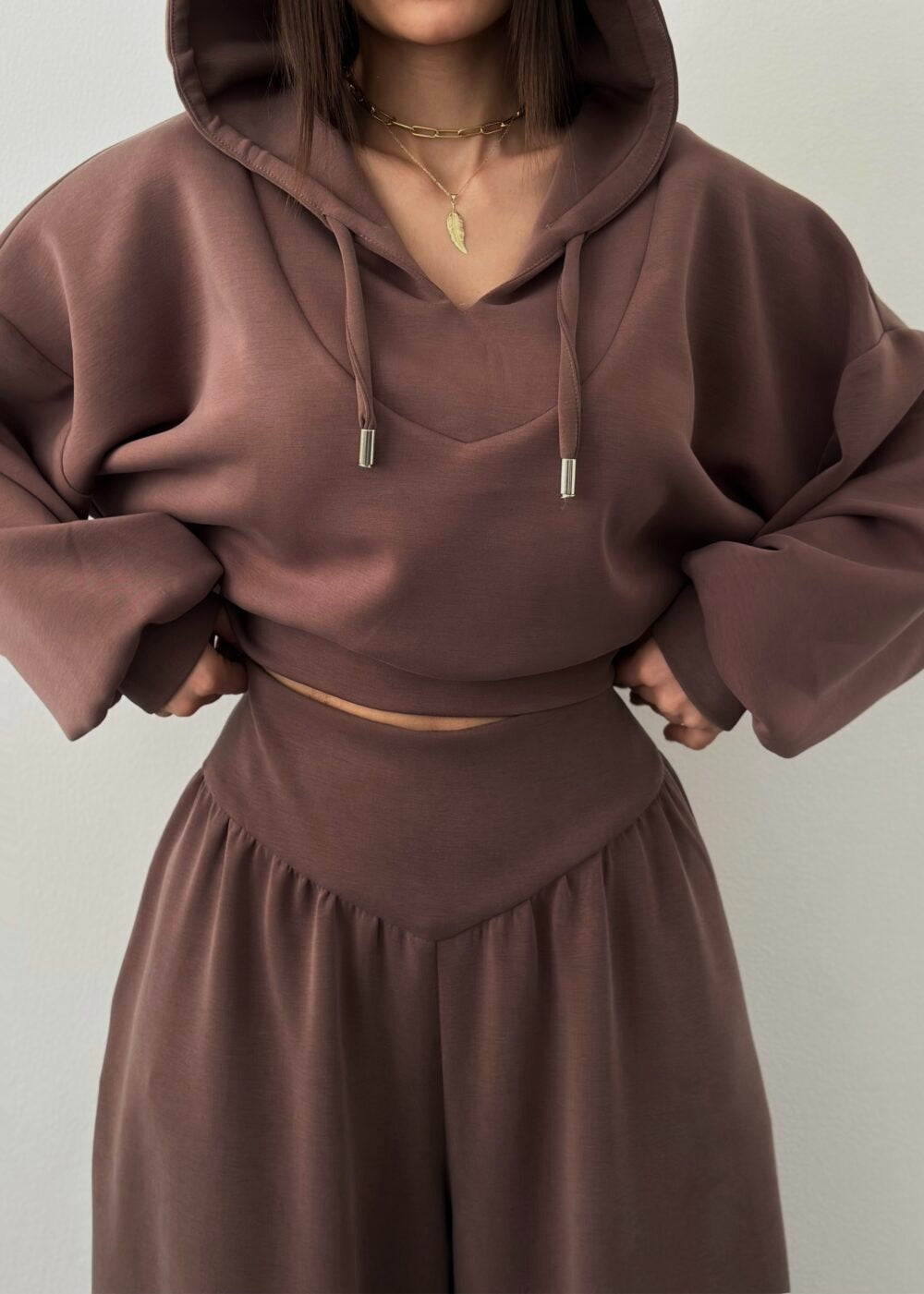 Damen Sport-Loungewear-Set mit Cropped-Hoodie und weiter Hose