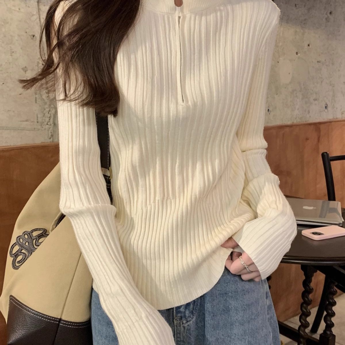 Damen Sweatshirt Stehkragen Elegant Geschnitten Eveloria - Eveloria