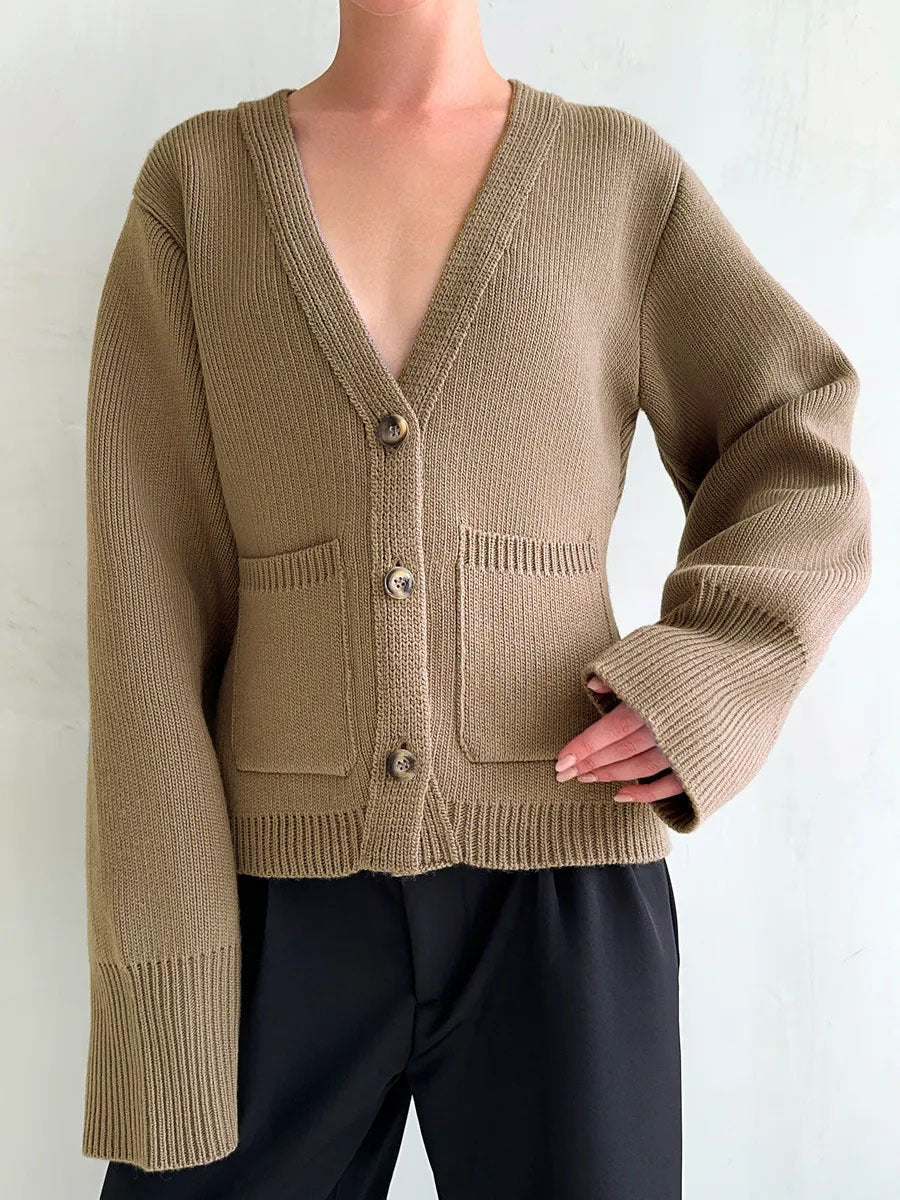 Damen Strickjacke V-Ausschnitt Taschen Eveloria