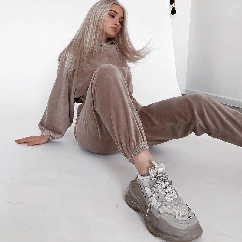 Damen Velours Loungewear-Set mit Cropped Hoodie und elastischer Hose