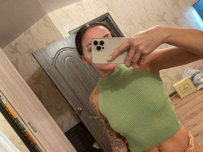 Damen Crop- Rippstruktur Hochkragen Eveloria