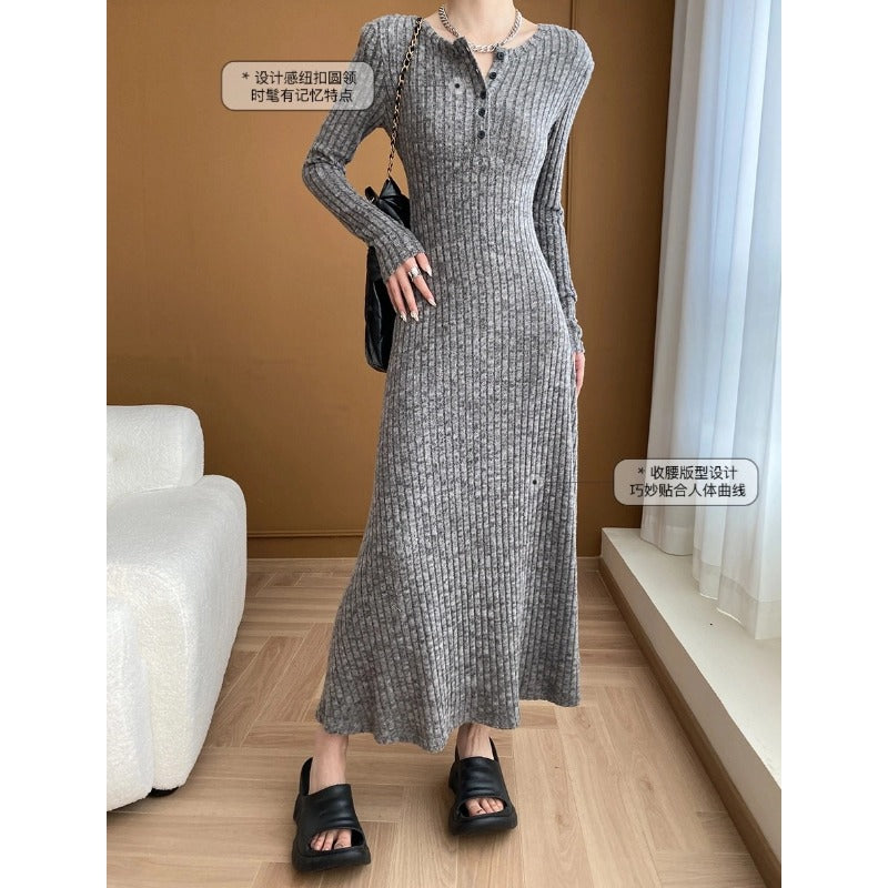 Damen Strickkleid Lang Knöpfe Figurbetont Anthrazit Eveloria