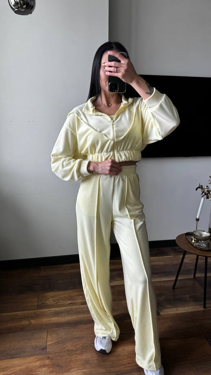 Damen Velours-Loungewear-Set Cropped Jacke Weite Hose Eveloria
