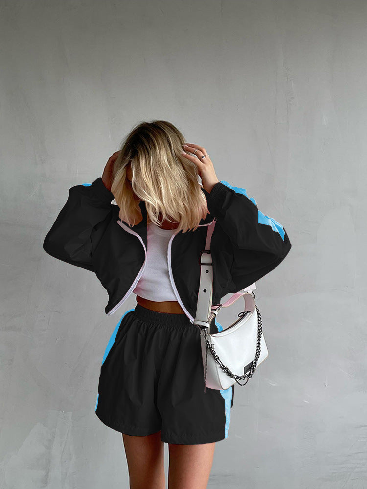 Damen Sportliche Kurzjacke und Shorts Set Eveloria wird zu:
Eveloria