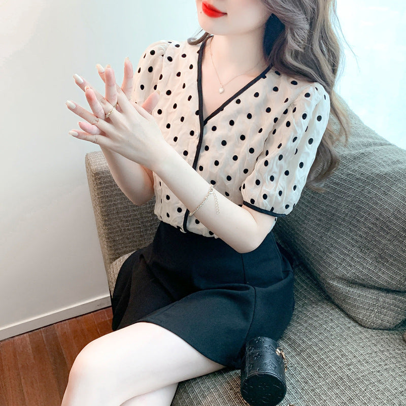 Damen Bluse mit Punkten und Knöpfen Eveloria - Eveloria