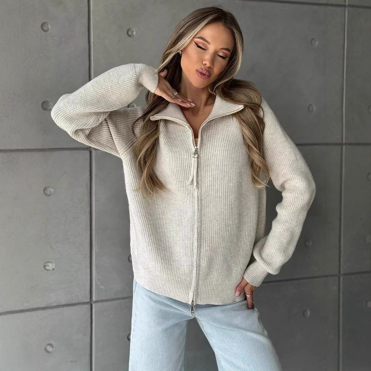 Damen Grobstrickpullover Hochkragen Reißverschluss Beige