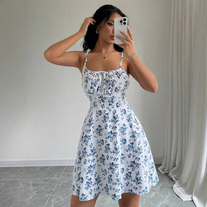 Damen Minikleid Sommerliches Floralmuster Breite Träger Eveloria