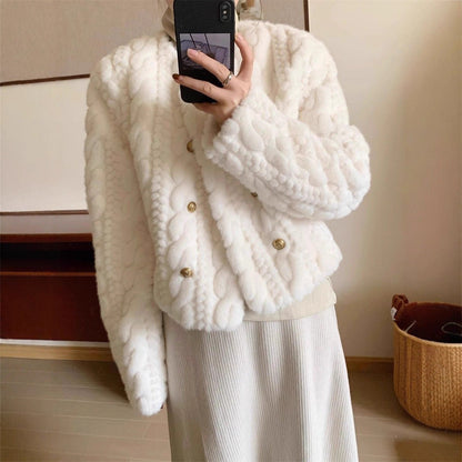 Damen Strickjacke Flauschig Goldknöpfe Beige - Eveloria