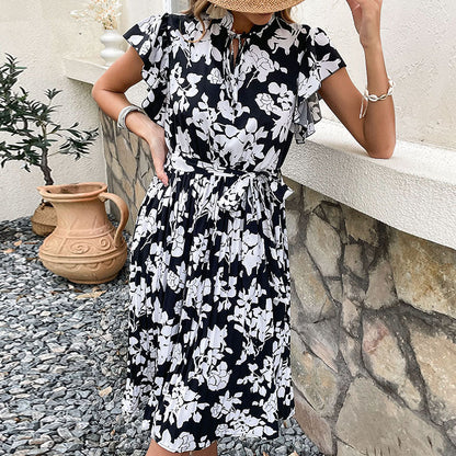 Damen Blumenkleid Rüschendetails Bindegürtel Eveloria