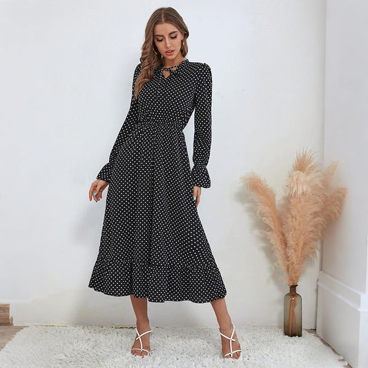 Damen Maxikleid mit Punkten Taillierbarer Gürtel Eveloria - Eveloria