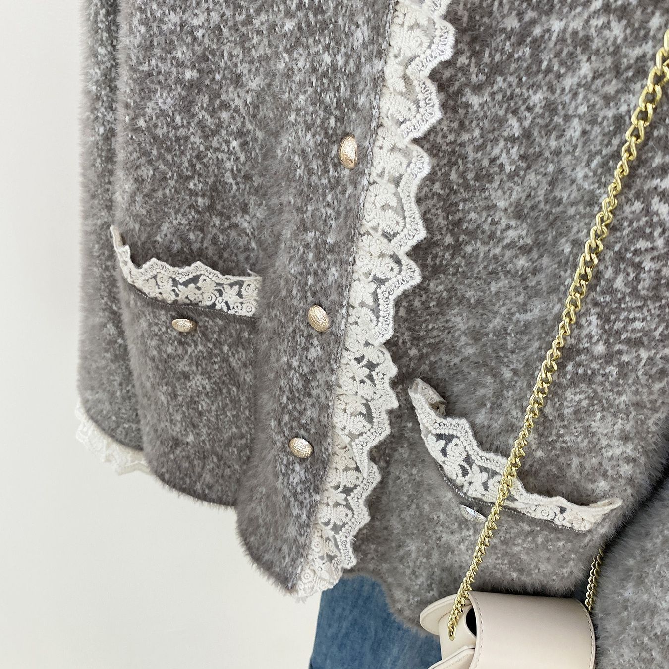 Damen Strickjacke mit Perlen und Spitzen Eveloria