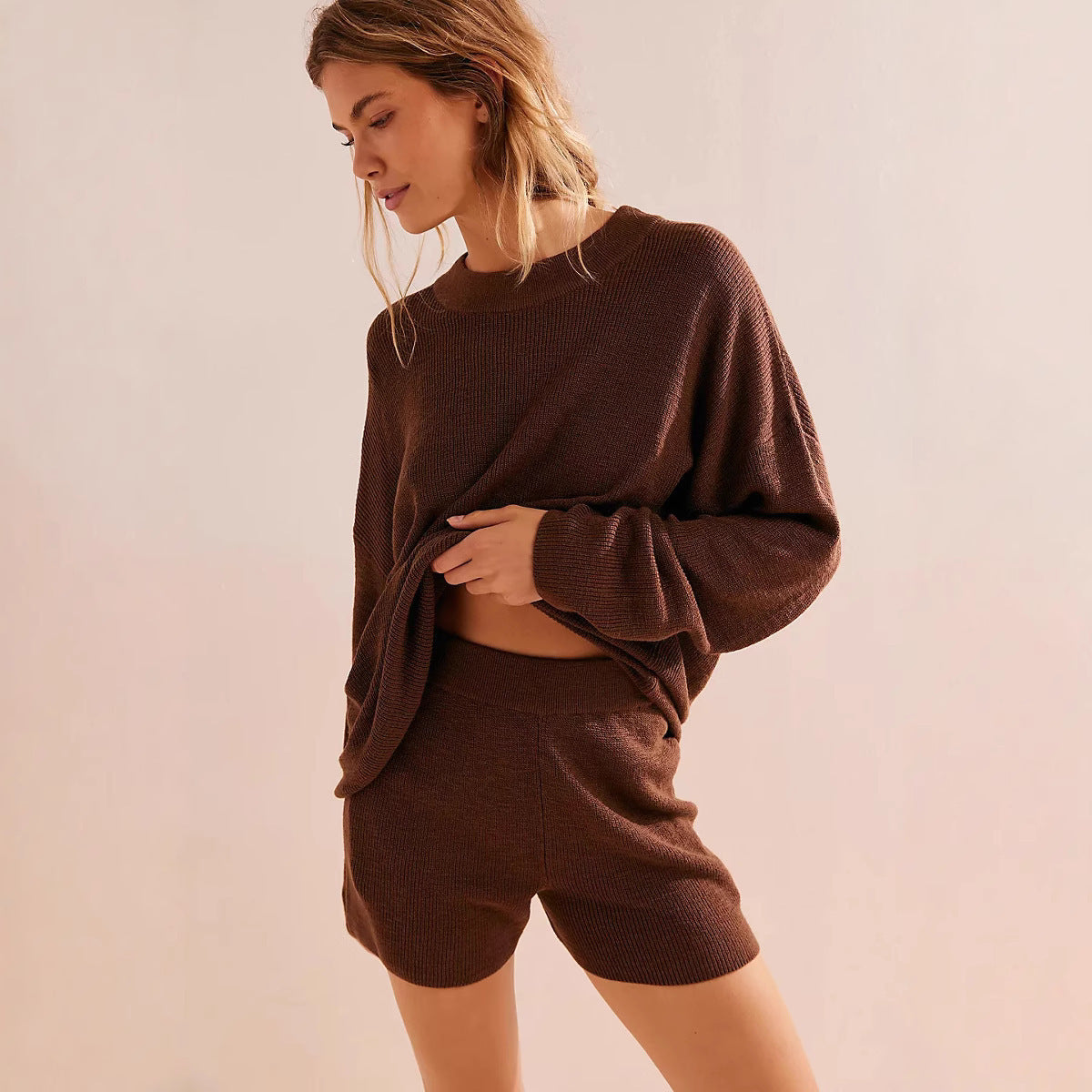 Damen Strickkleid Lässig Tiefkragen Weite Ärmel Eveloria - Eveloria