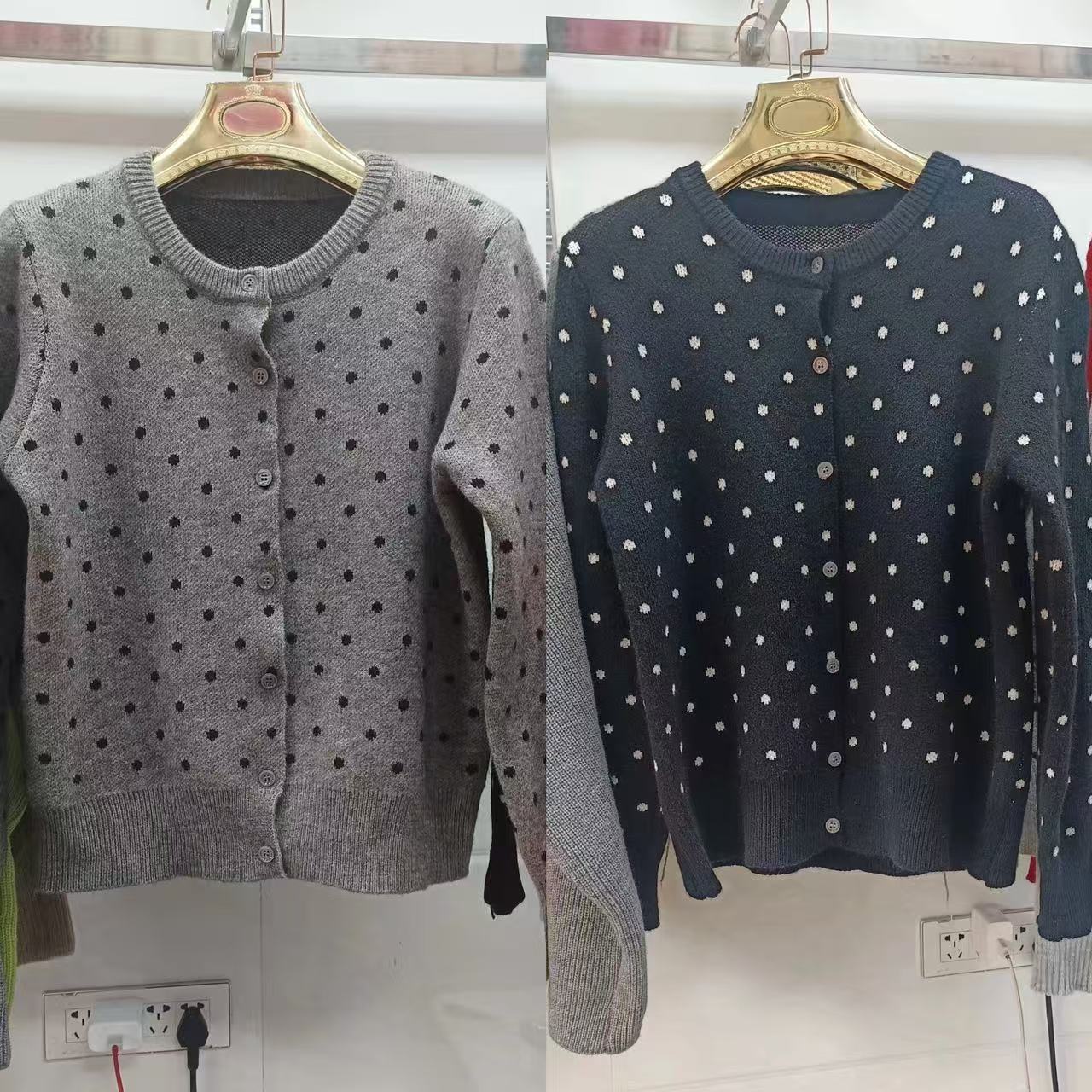 Damen Strickcardigan mit Punkten Eveloria