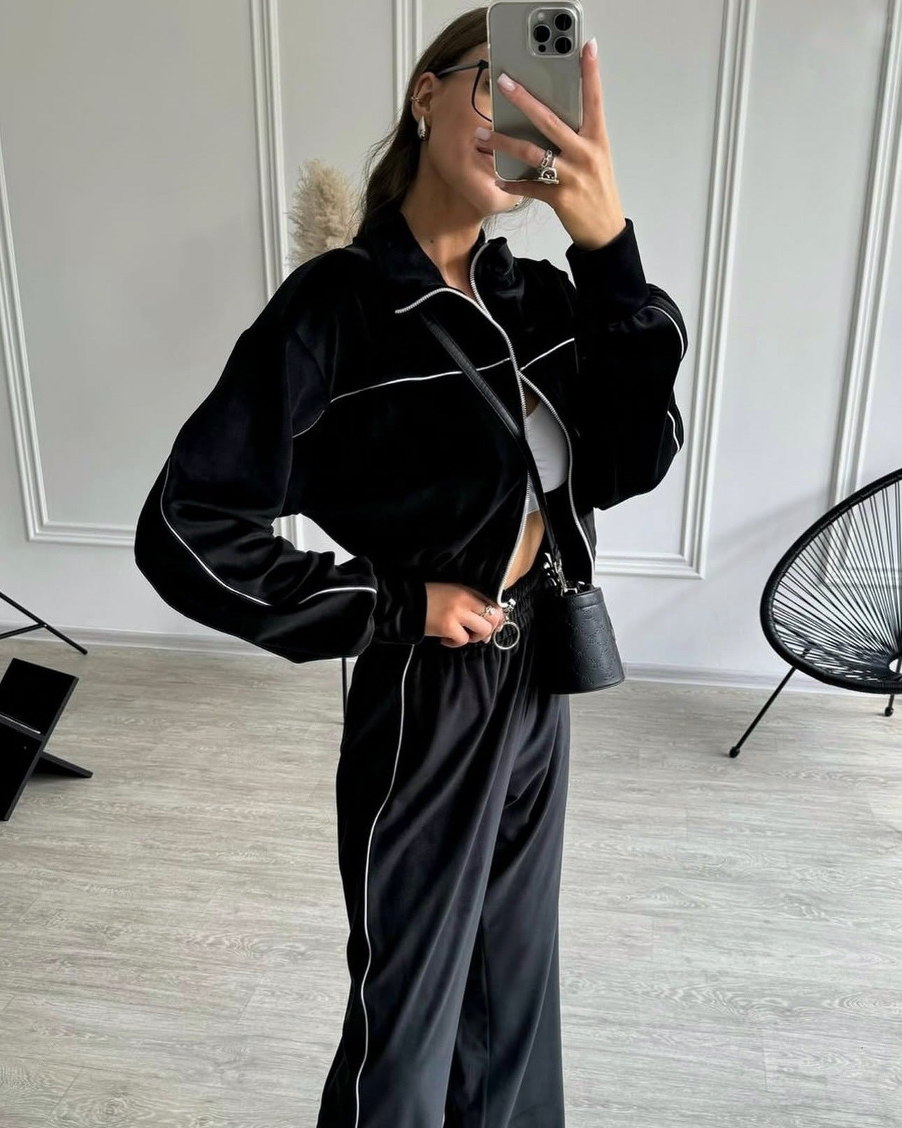 Damen Velours-Joggingset Hochkragen Reißverschluss Eveloria