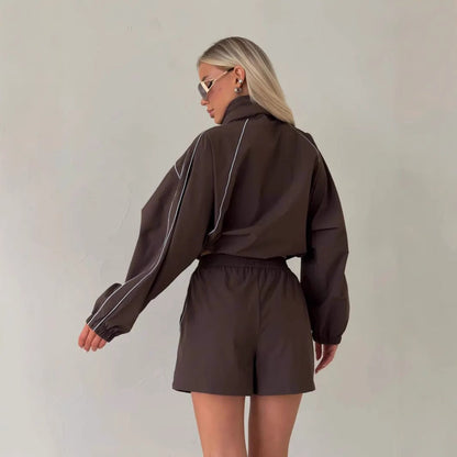 Damen Sportset Jacke Hochkragen Shorts Urban Style
