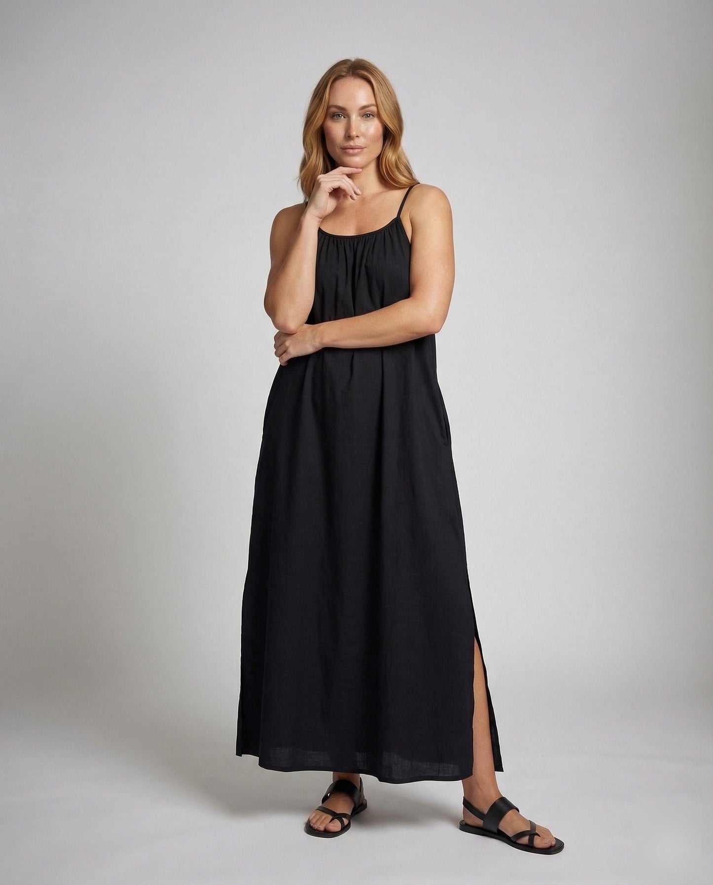 Damen Maxikleid Plissee Schmale Träger - Eveloria