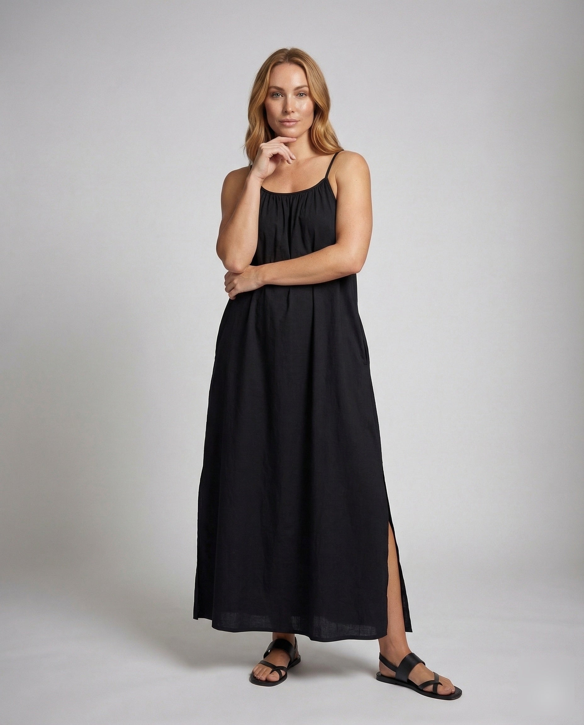 Damen Maxikleid Plissee Schmale Träger - Eveloria