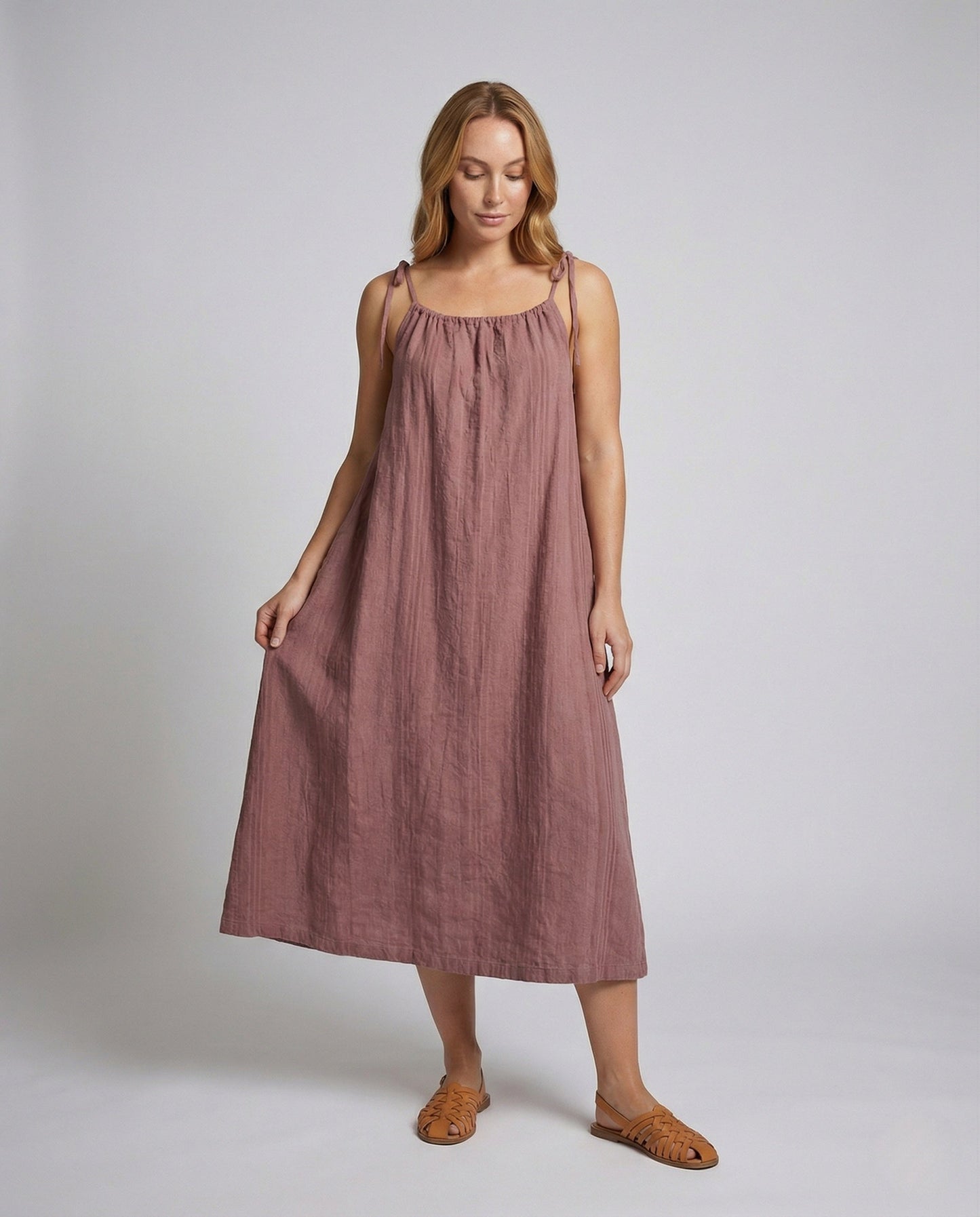 Damen Maxikleid Leinen Spaghettiträger Beige - Eveloria