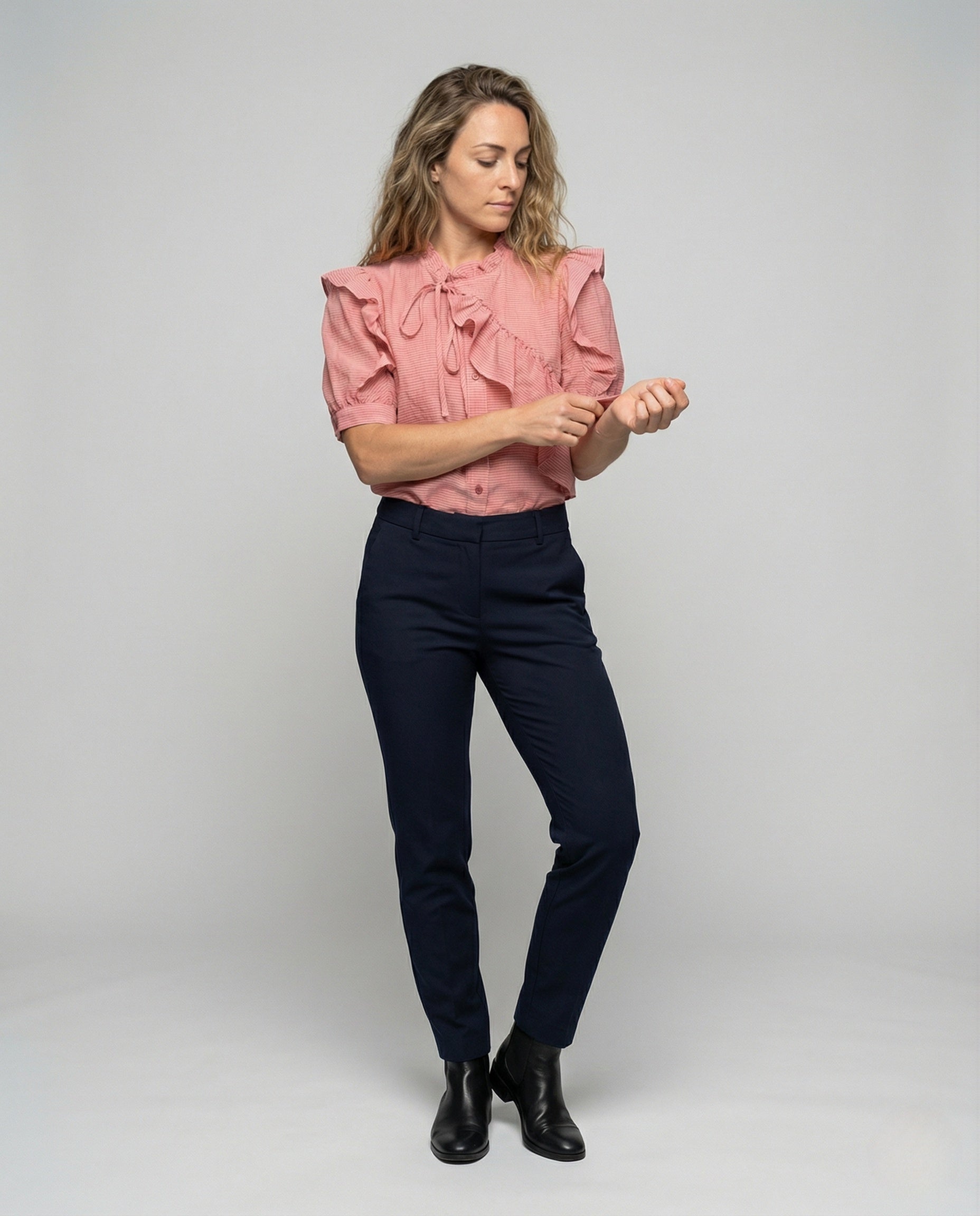 Damen Bluse Asymmetrische Rüschenfront Volantstyle - Eveloria