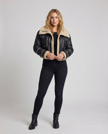 Damen Teddyjacke Kurz Lammfell Optik Kordelzug - Eveloria