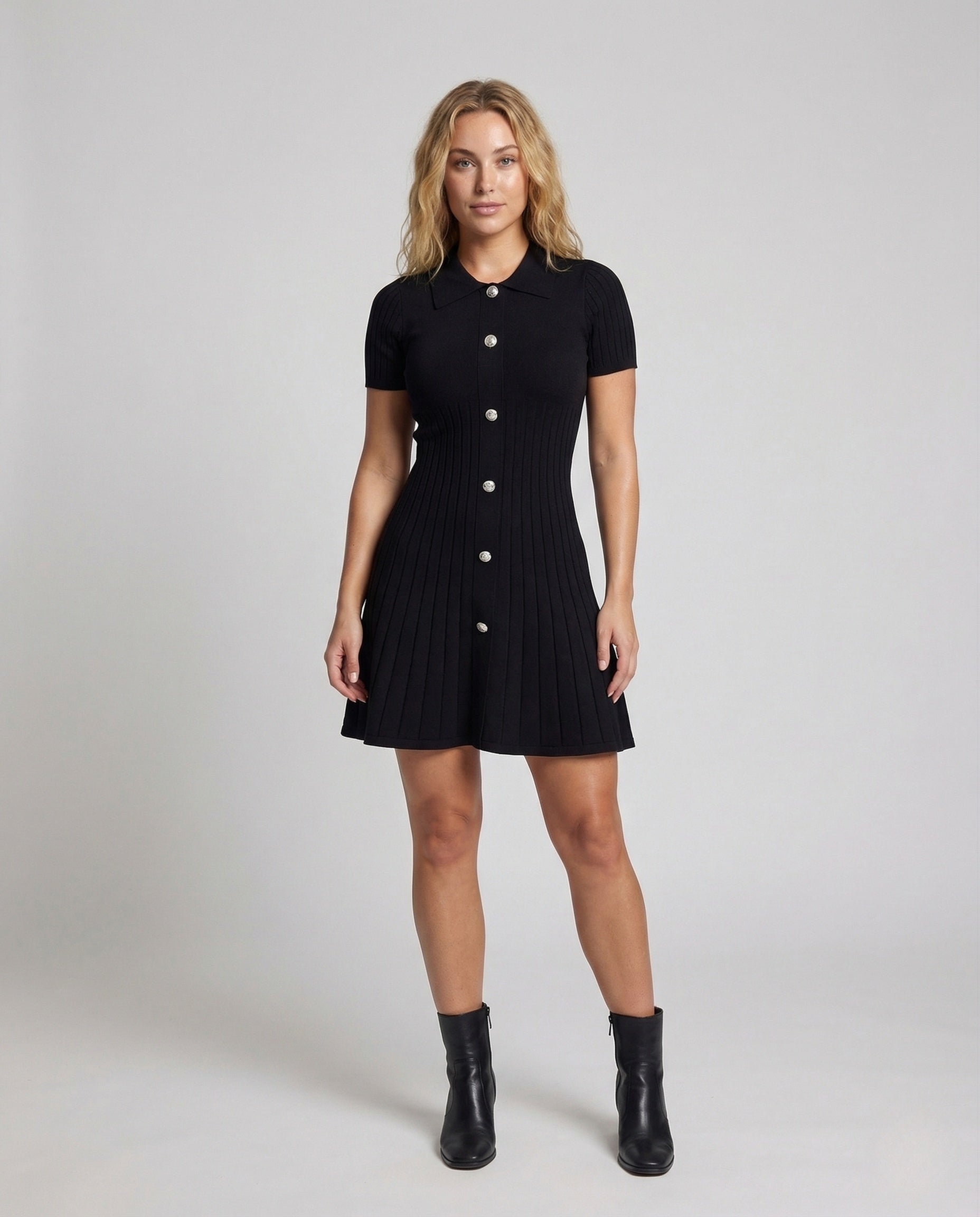 Damen Rippstrickkleid Mit Polokragen Und Knopfleiste - Eveloria
