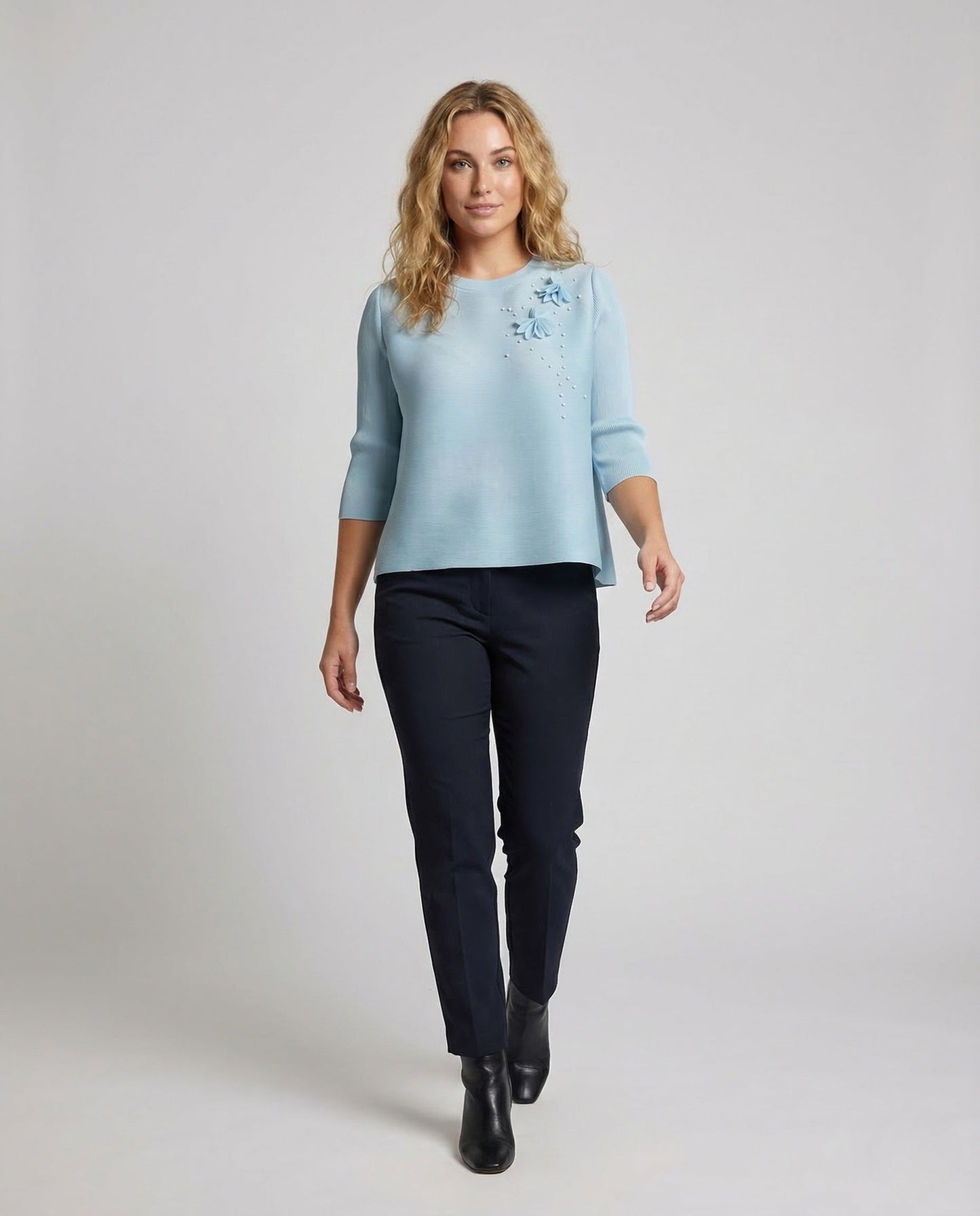 Damen Bluse Weit mit Blütenapplikation - Eveloria