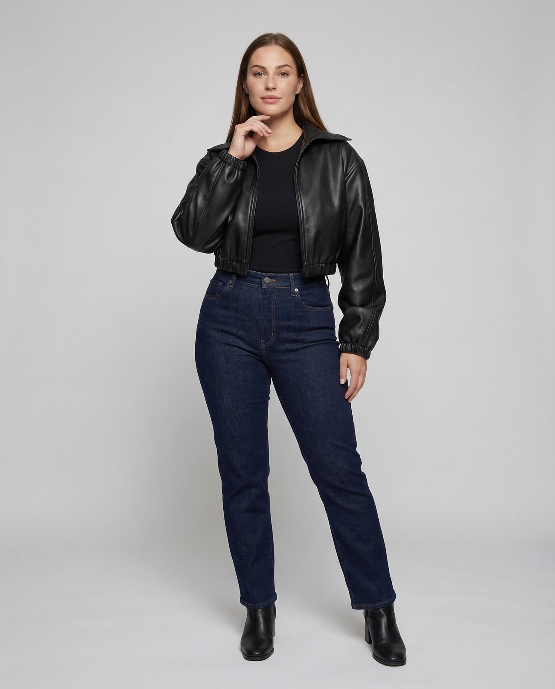 Damen Kurzkapuzenjacke Lederoptik Schwarz - Eveloria