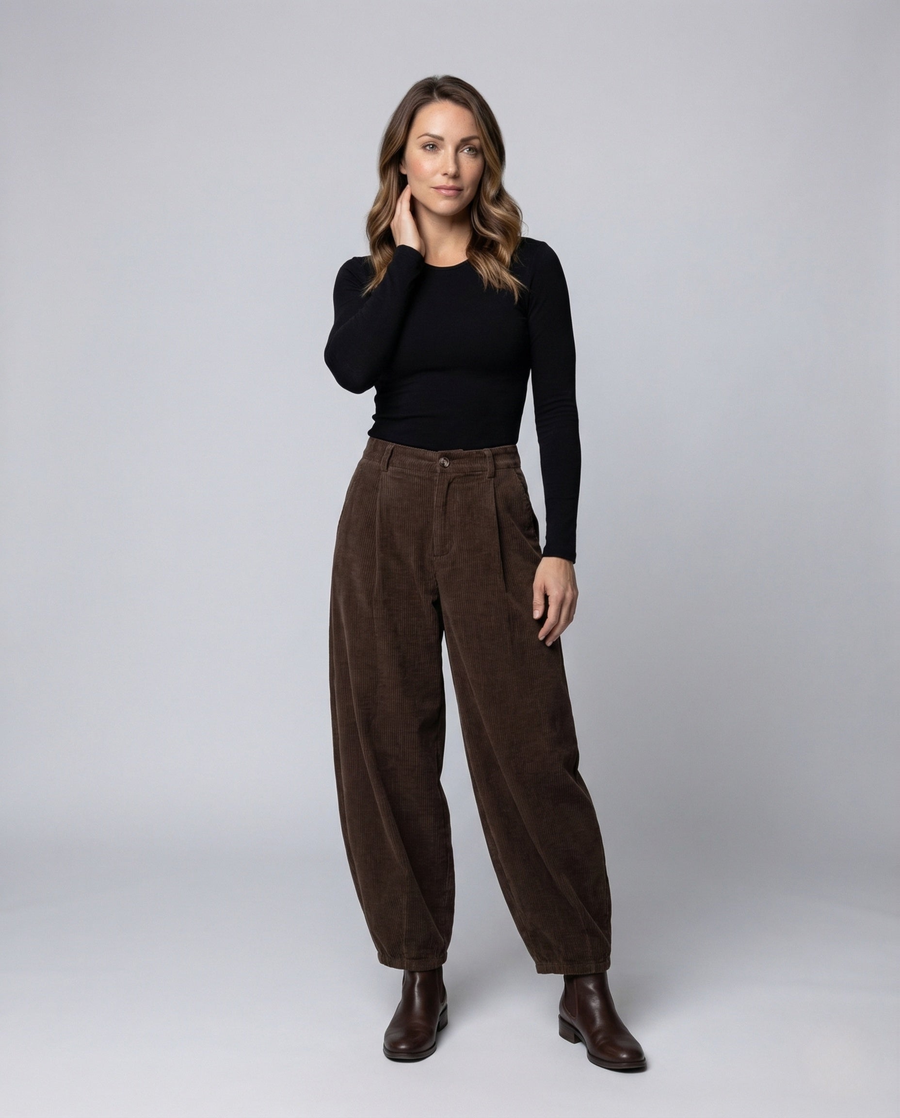 Damen Feincordhose mit Bundfalten und Ballonbein - Eveloria