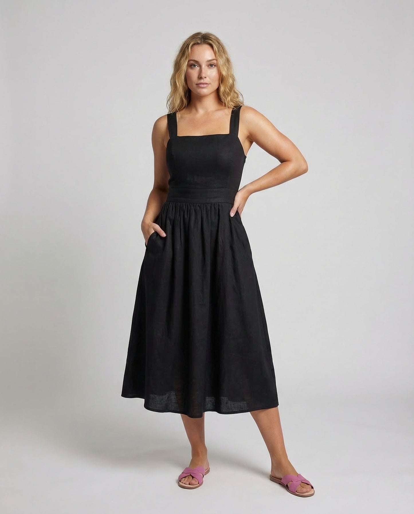 Damen Leinen Midikleid Mit Trägern - Eveloria