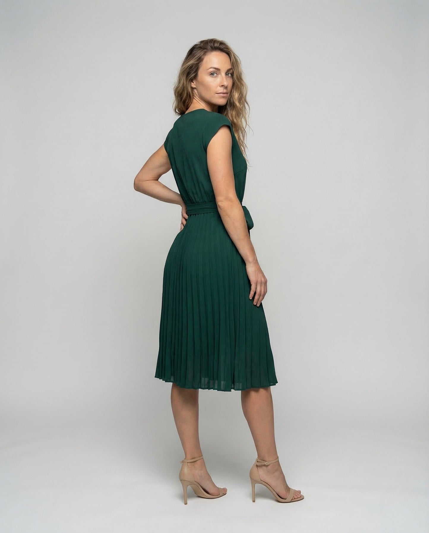 Damen Midikleid mit Plissee und Gürtel Rundhals - Eveloria