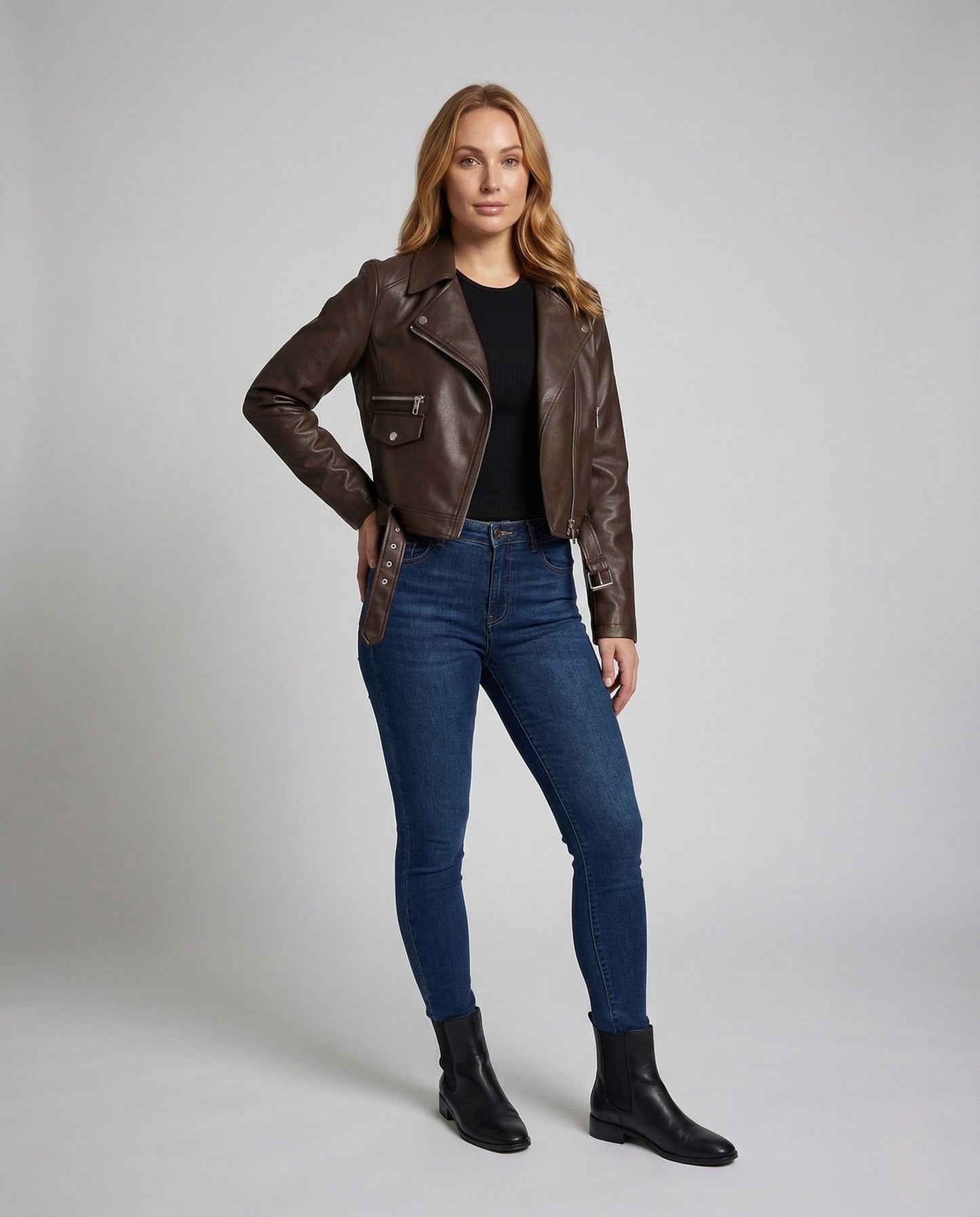 Damen Bikerjacke aus Veganleder Tailliert mit Reißverschluss - Eveloria