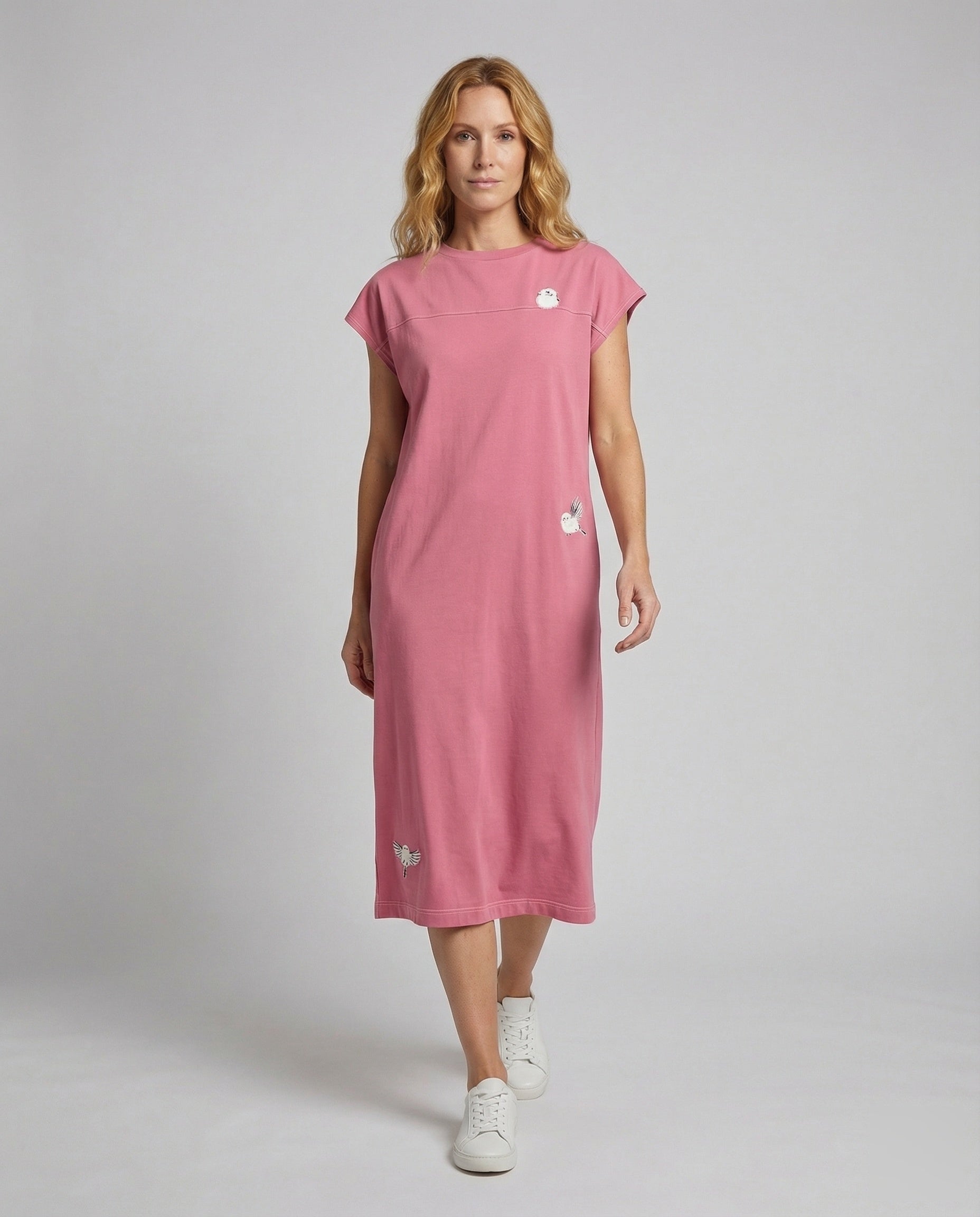 Damen T-Shirt-Kleid mit Stickerei - Eveloria