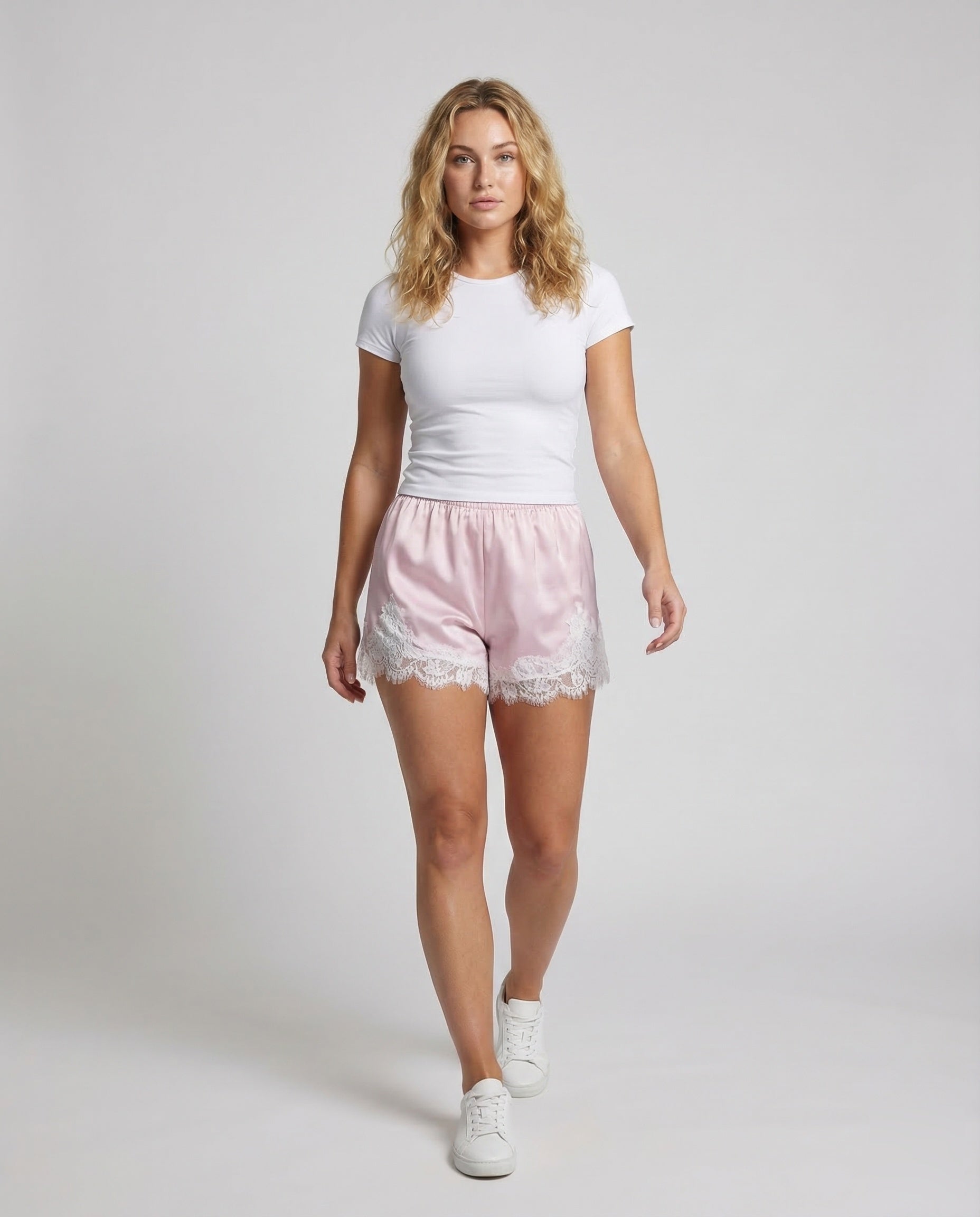 Damen Schlafshorts aus Satin mit Spitze - Eveloria