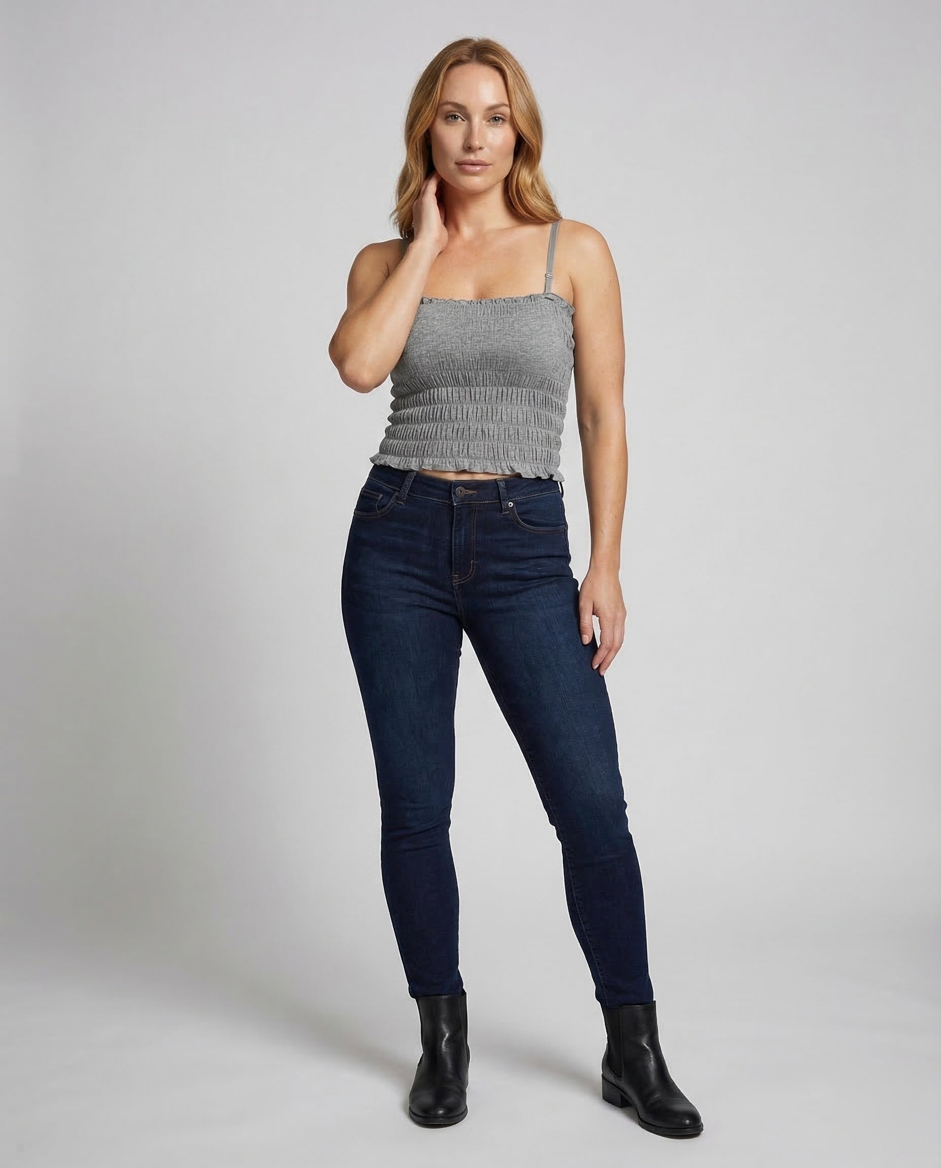 Damen Crop- aus Gemsmoktem Stoff Schwarz - Eveloria