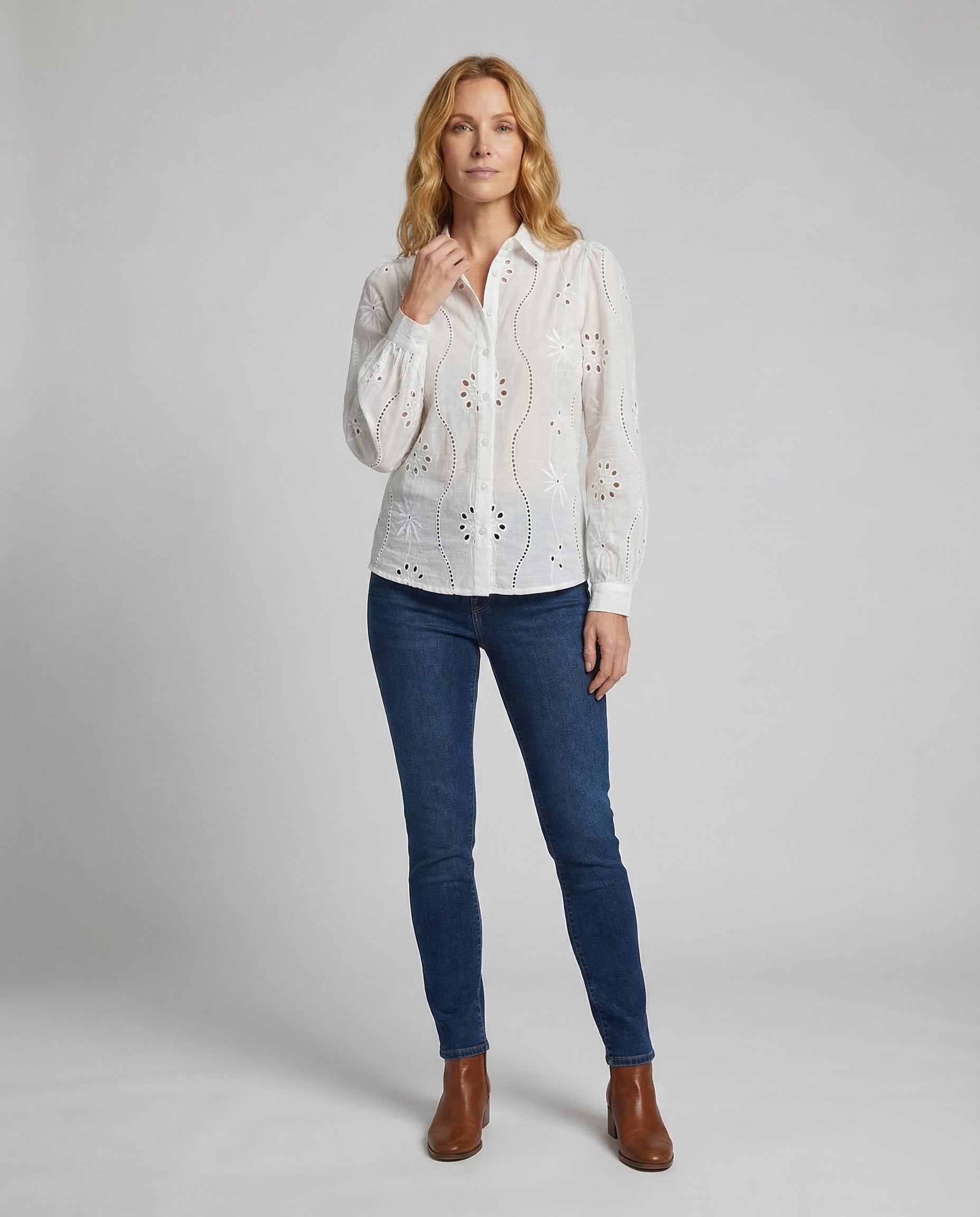 Damen Bluse mit Lochstickerei - Eveloria