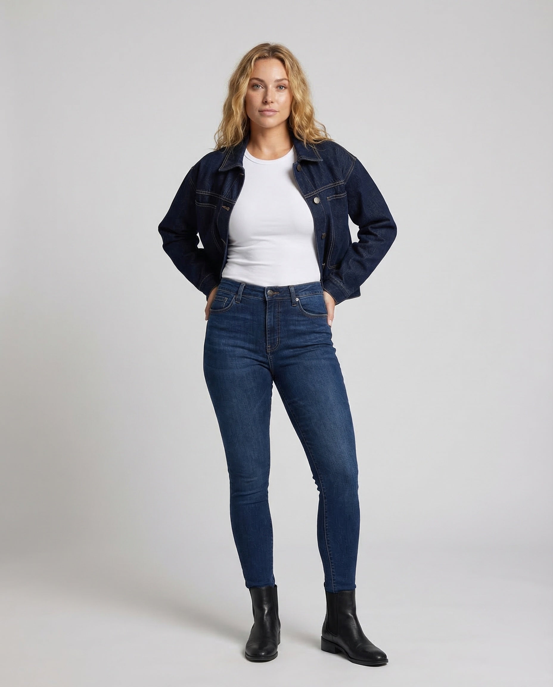 Damen Kurzjeansjacke - Eveloria