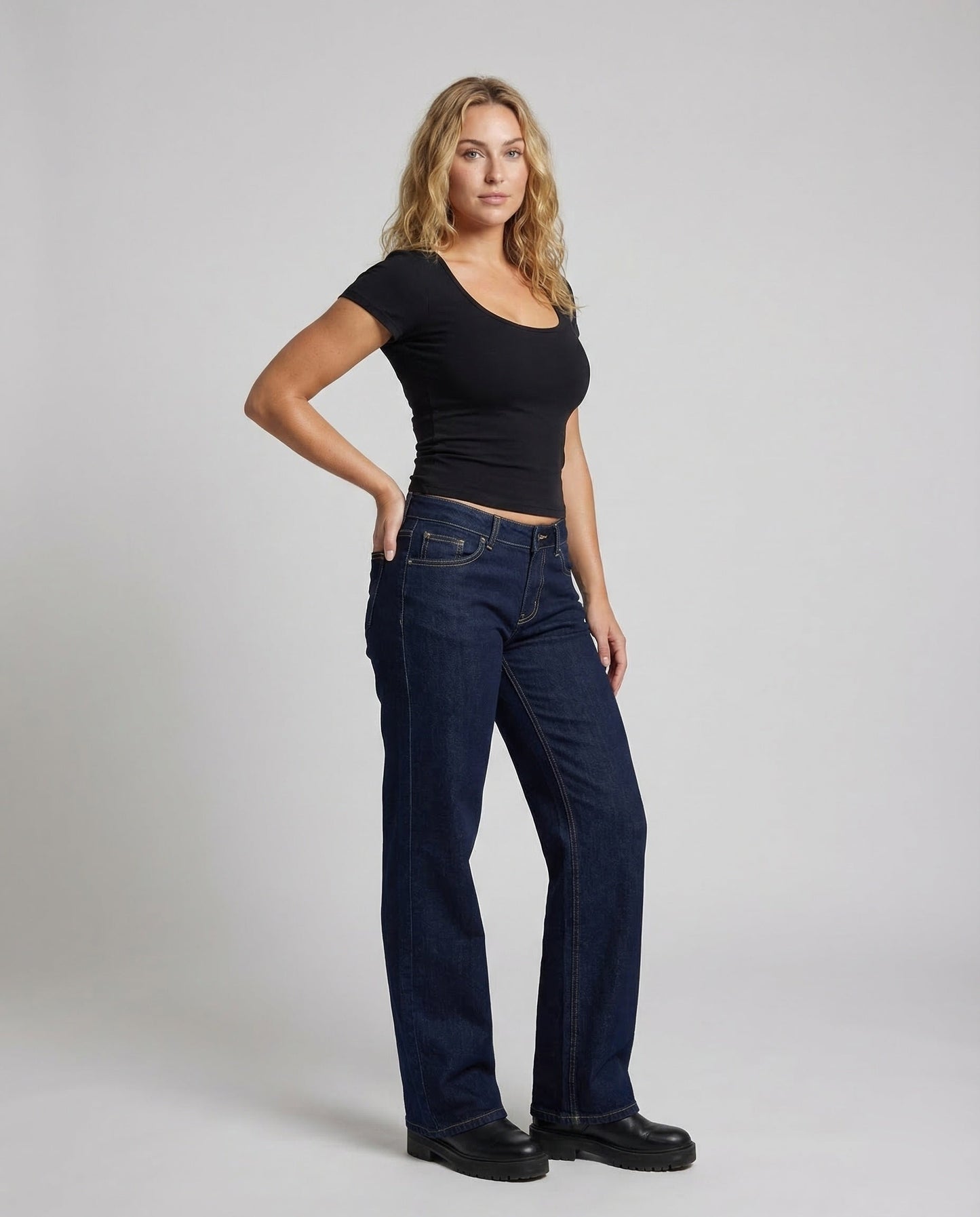 Damen High Waist Jeans Weite Bein Schwarz - Eveloria