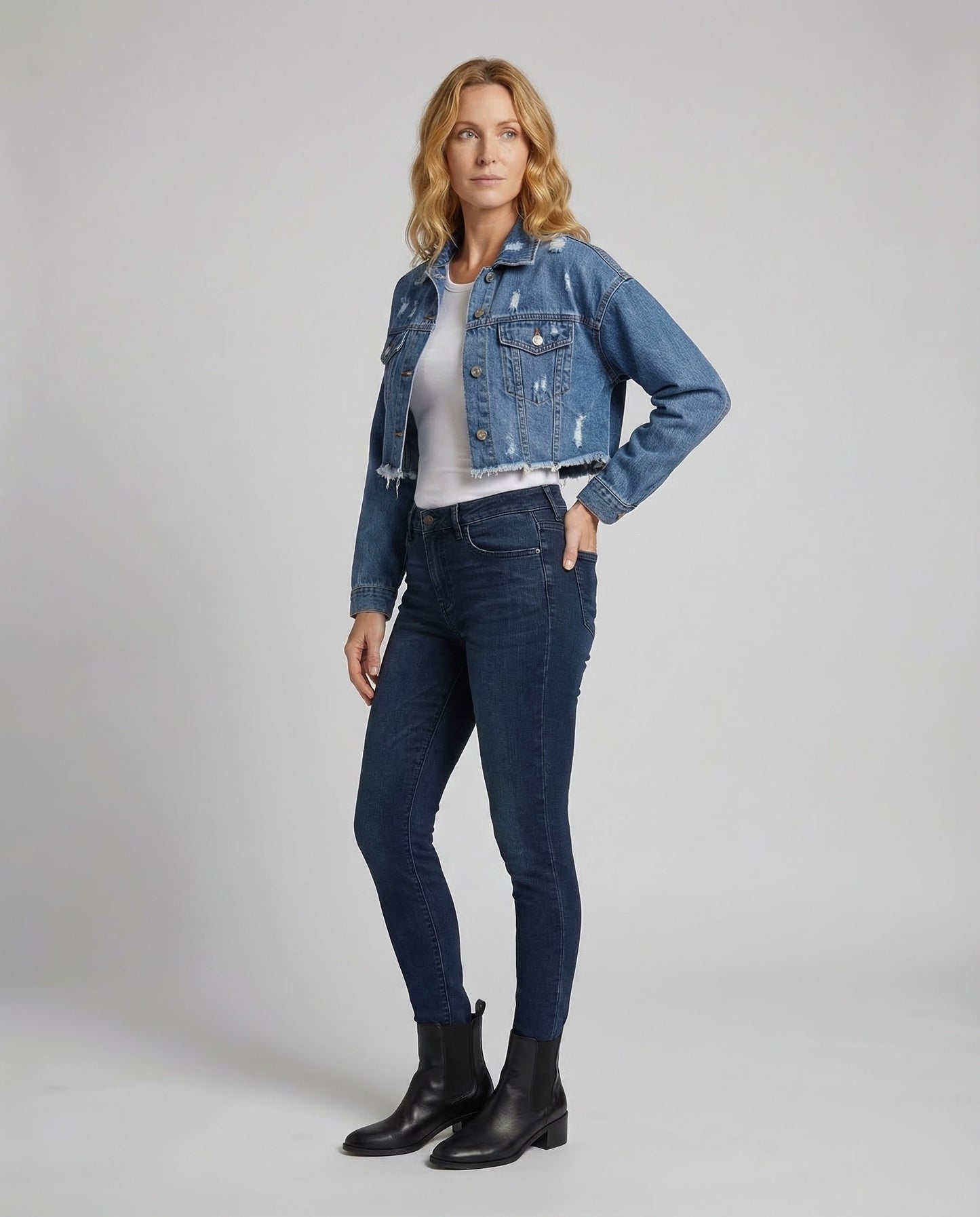 Damen Jeansjacke Kurz Ausgefranster Saum - Eveloria