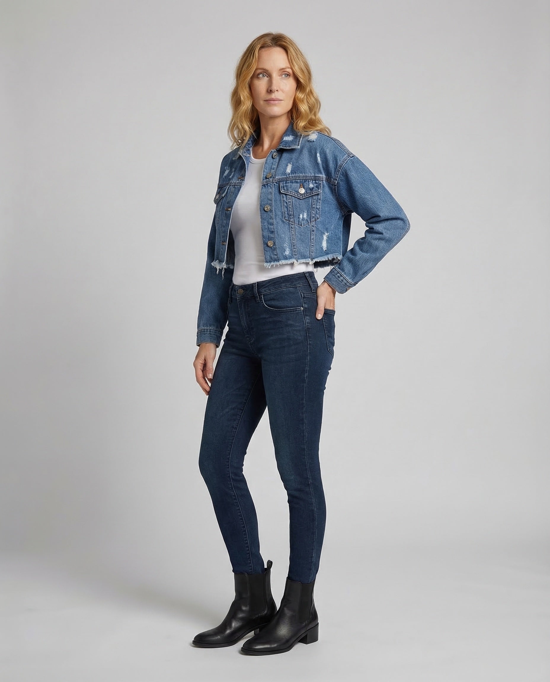 Damen Jeansjacke Kurz Ausgefranster Saum - Eveloria