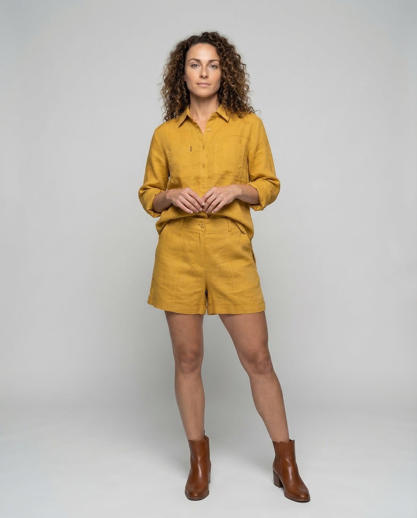 Damen Leinen Shorts Hochtailliert Beige - Eveloria